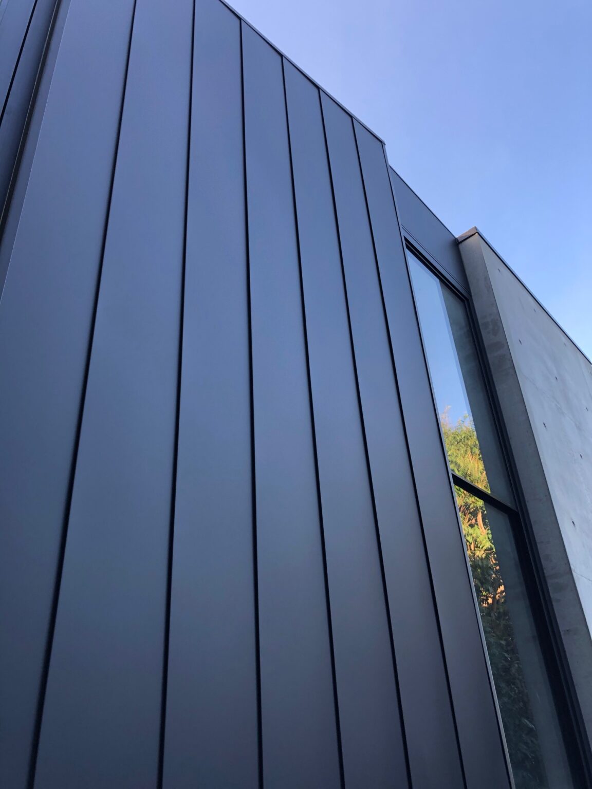 Architecturally Spectacular Flatlock Metal Cladding: Redefining Aesthetics